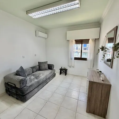 Spacious 3-bedroom In Apartamento