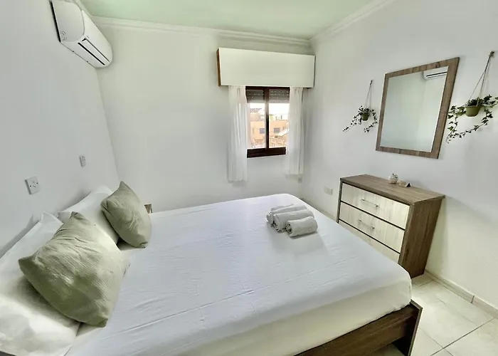 Spacious 3-bedroom In リマソール