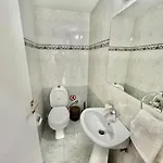 Spacious 3-bedroom In Apartman