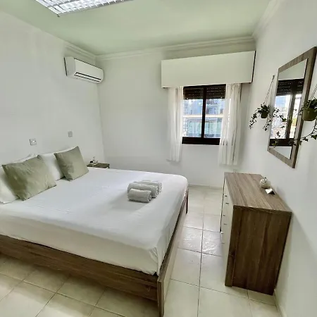 Spacious 3-bedroom In Lejlighed Limassol